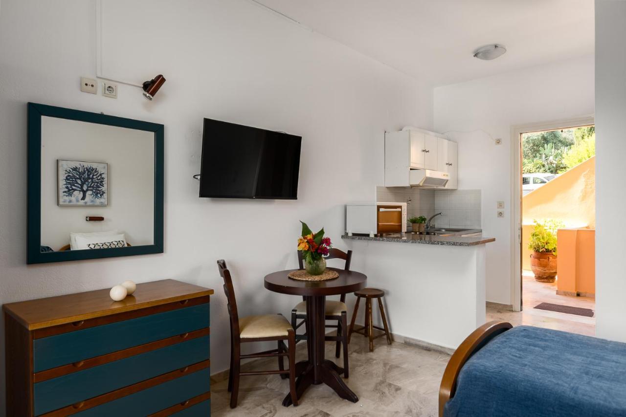 Nikiforos Apartments By Konnect, Mesongi Bagian luar foto